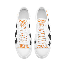 Load image into Gallery viewer, Unisex Low Top Canvas Shoes