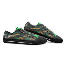 Load image into Gallery viewer, Unisex Low Top Canvas Shoes